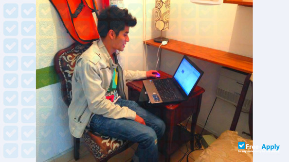 Foto de la Technical and Educational Scientific Institute #13
