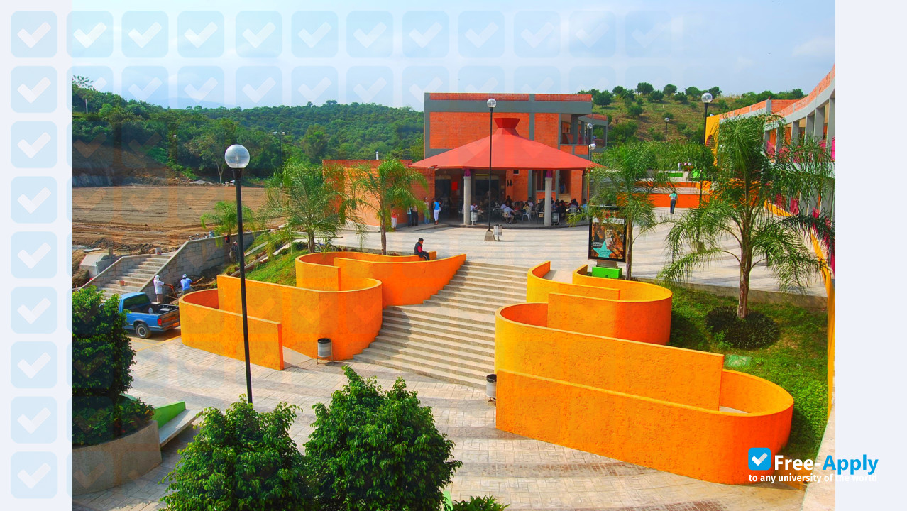 University Tangamanga photo #2