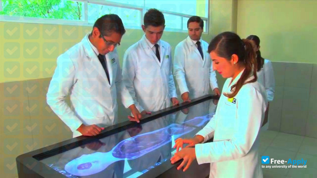 University Cuauhtémoc Plantel Guadalajara photo #4