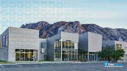 Monterrey Center for Higher Learning of Design photo #7