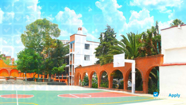 Foto de la University Center Doctor Emilio Cárdenas #5