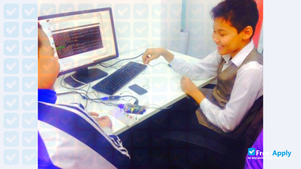 Photo de l’School of Information and Telecommunication Technology #1