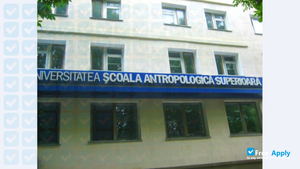 Foto de la HIGH ANTHROPOLOGICAL SCHOOL #3