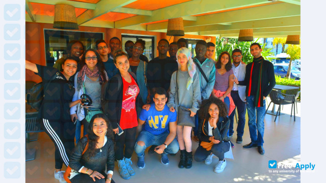 Photo de l’School of Commercial High Studies #1