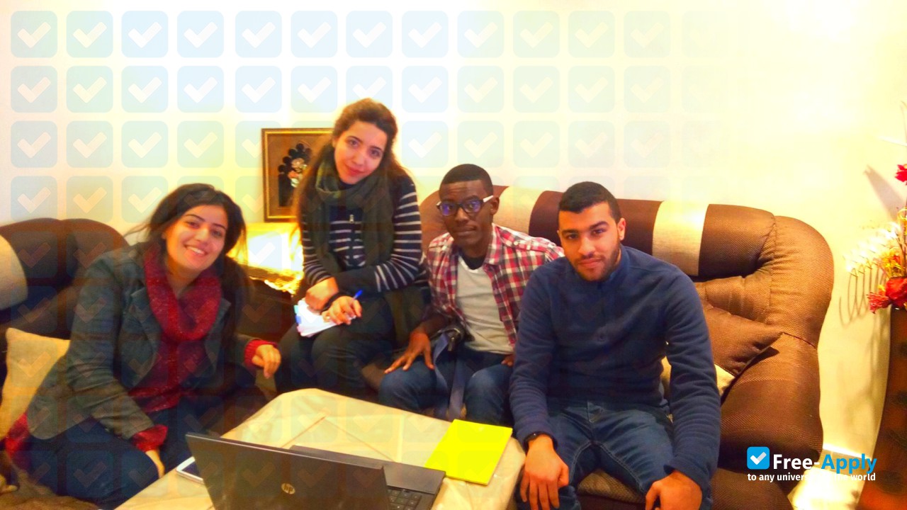 Photo de l’School of Commercial High Studies #6