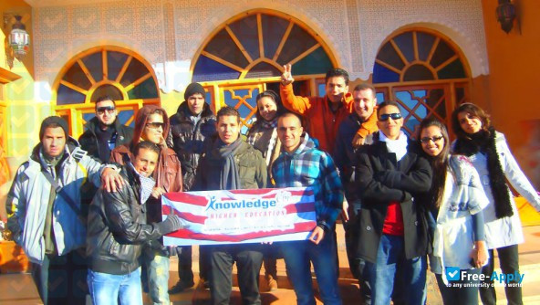 Foto de la Knowledge Computer and Business Institut #10