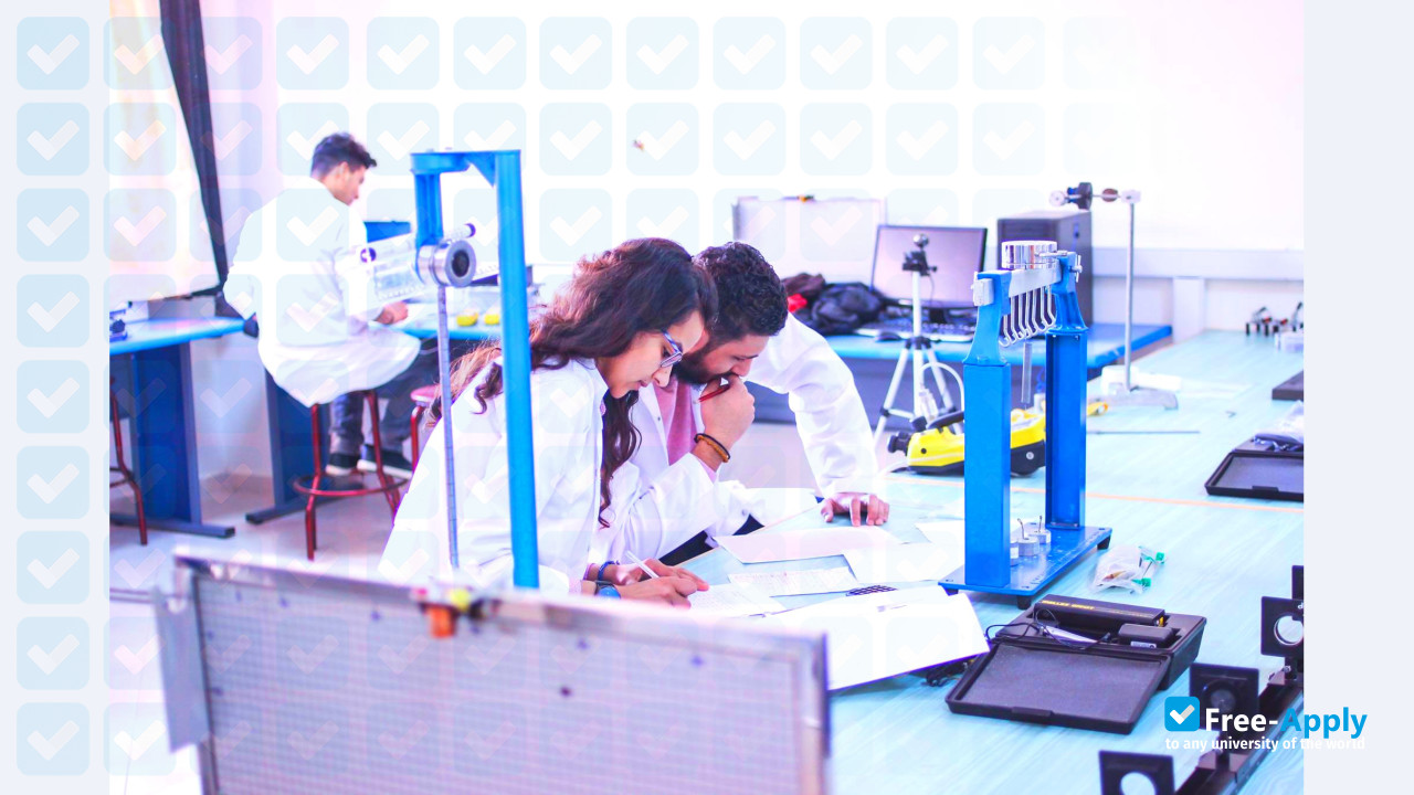 Photo de l’School of Higher Engineering studies #9
