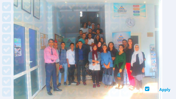 Photo de l’School of Business, Management and Computer Science (EMCGI) #3