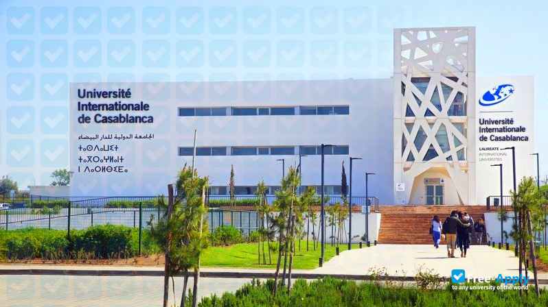 Foto de la International University of Casablanca #2