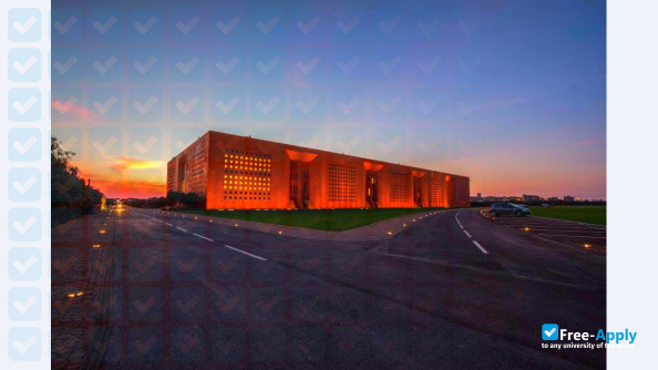 Mohammed VI University Polytechnic School of Industrial Management фотография №5