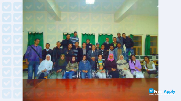 University Moulay Ismail Faculty of Sciences and Techniques Errachidia фотография №7