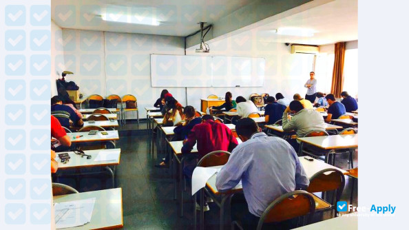 Photo de l’Higher Institute of Management and Commerce ISG #8