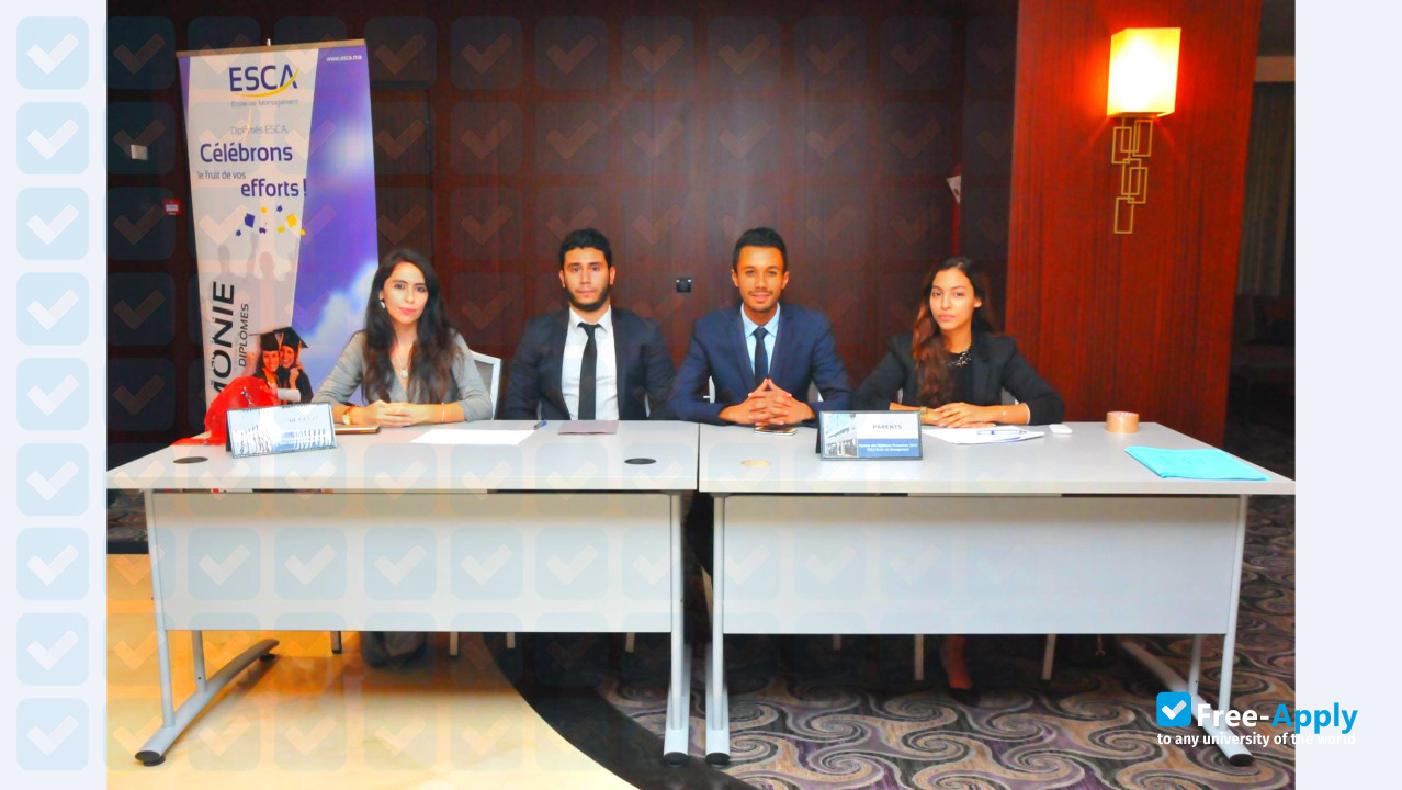 Foto de la Higher School of Business and Commerce