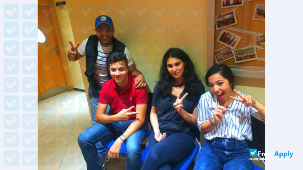 Foto de la Higher School of Business and Commerce #4