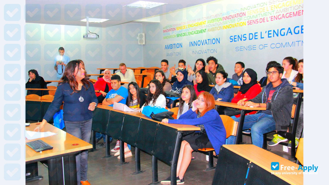 Foto de la Higher School of Business and Commerce #11