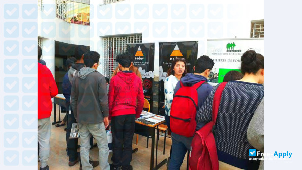 Foto de la Higher School of Design and Visual Arts #4