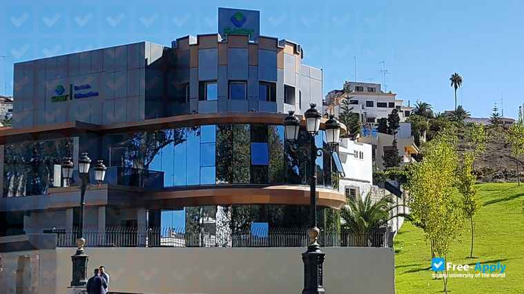 Foto de la Superior Institutions of Sciences And Technology SIST #2