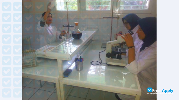 School of Advanced Studies in Biotechnology and Health photo #10