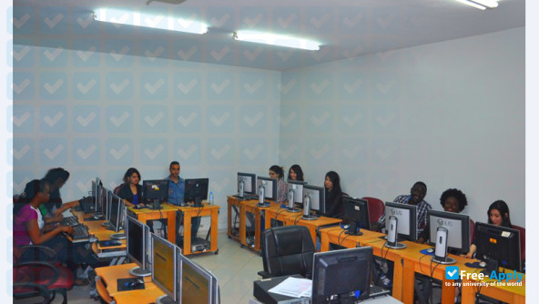 Higher School of Legal and Economic Studies photo #4