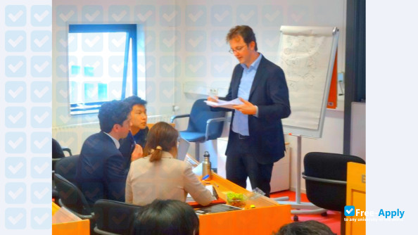 Foto de la Center for Maritime Economics and Logistics #8