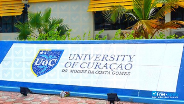 Photo de l’University of Curaçao #7