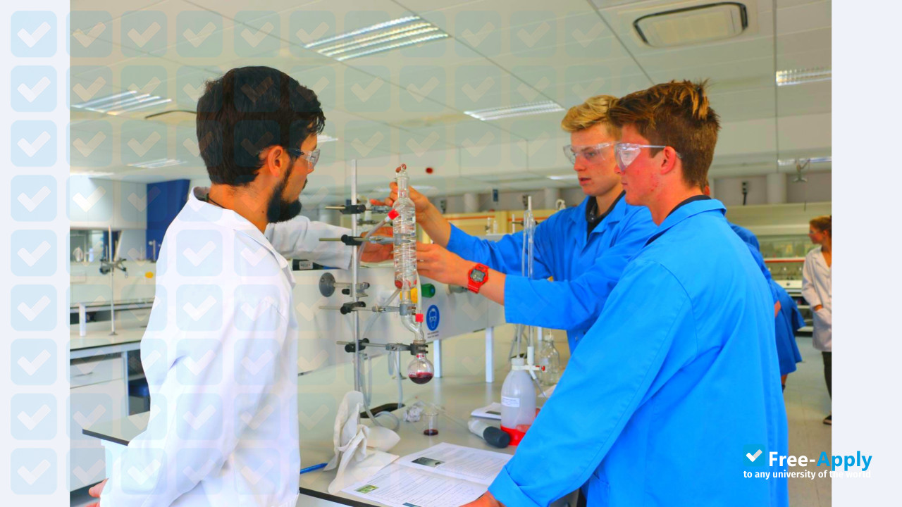 Eastern Institute of Technology photo #24