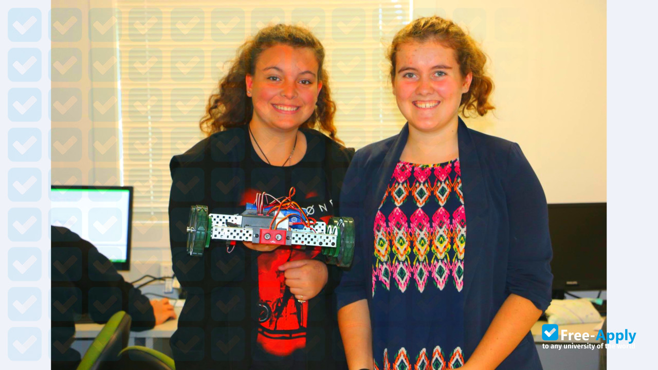 Eastern Institute of Technology photo #22