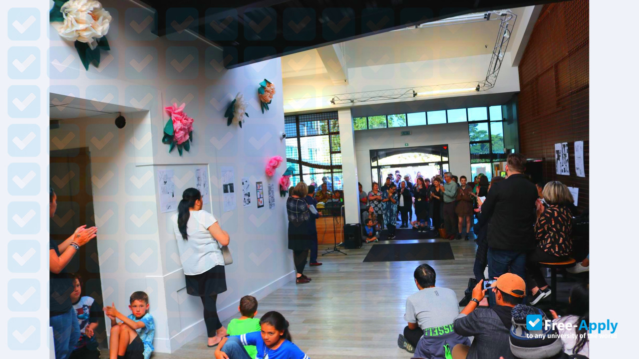 Manukau Institute of Technology photo #2