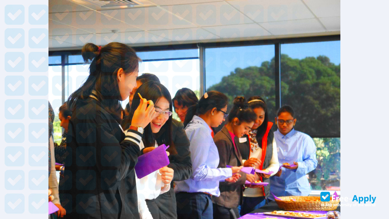 New Zealand Tertiary College photo #3