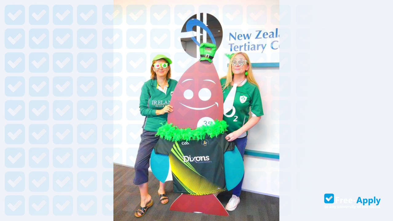 New Zealand Tertiary College photo #12
