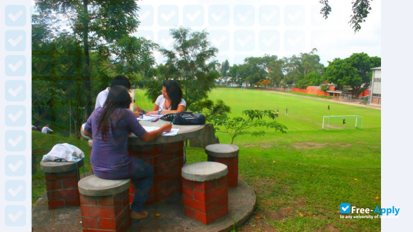 Centroamerican University photo #9