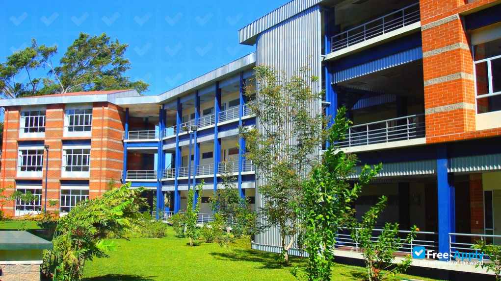 Centroamerican University photo #2