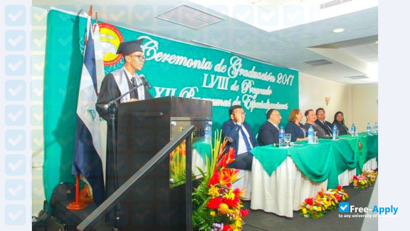 Photo de l’University of Commercial Sciences #9