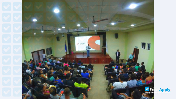 University of Managua photo #7