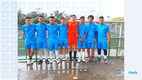 Foto de la University of Technology and Commerce #2