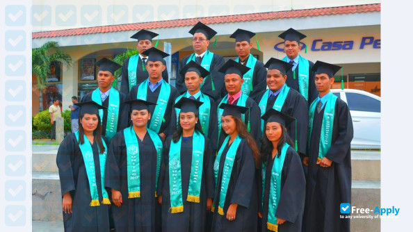 Foto de la University of Technology and Commerce #5
