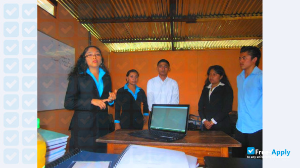 Foto de la Martin Luther King Evangelical University #3