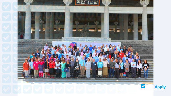 Martin Luther University photo #10