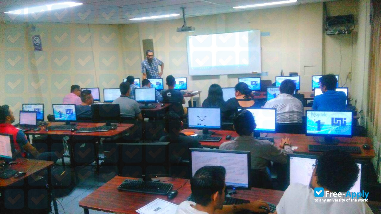 Foto de la National University of Engineering #8