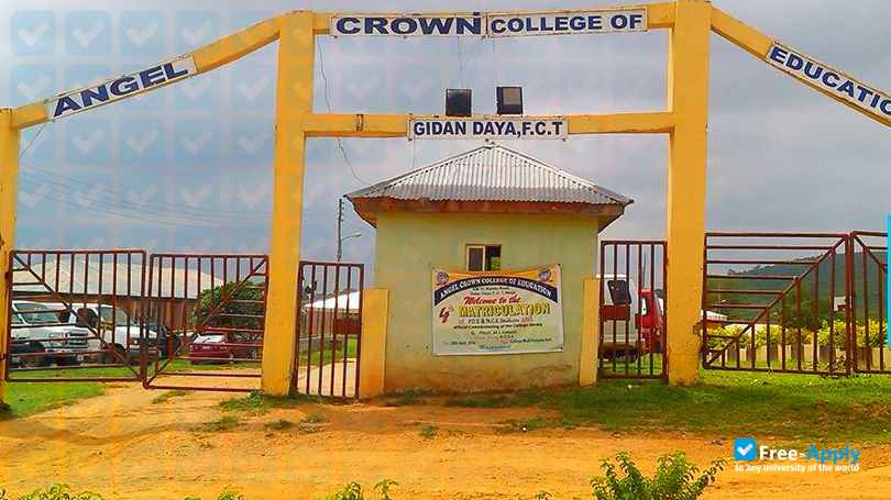 Photo de l’Angel Crown College of Education #2