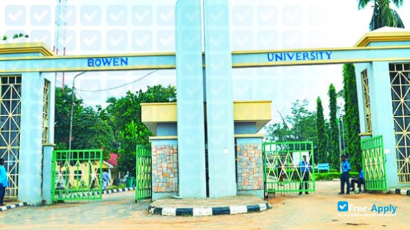 Foto de la Bowen University #9