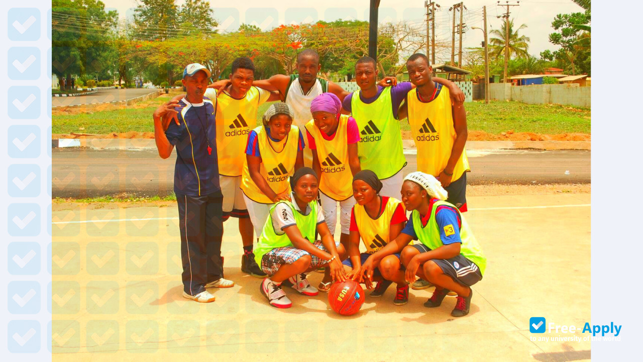Foto de la Fountain University Osogbo #2