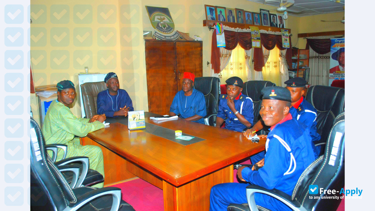 Фотография Emmanuel Alayande College of Education Oyo
