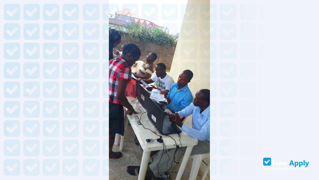 Photo de l’Yaba College of Technology #8