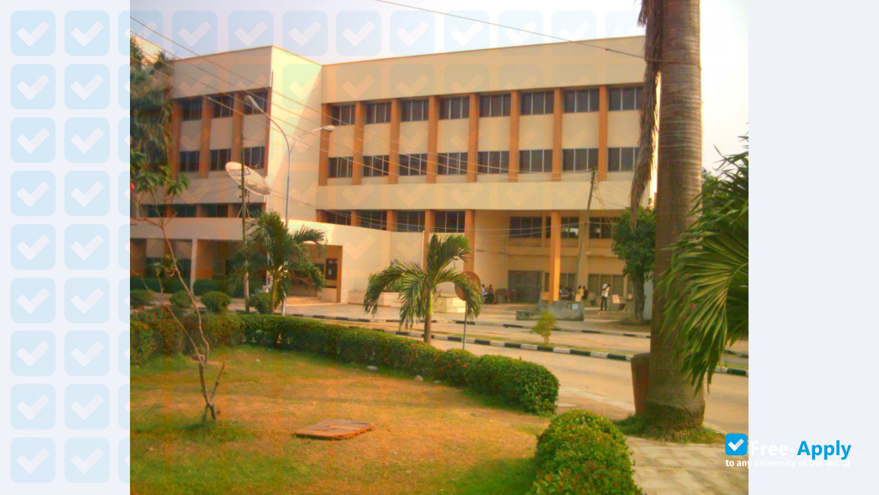 Photo de l’Yaba College of Technology #2