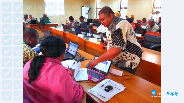 Photo de l’Yaba College of Technology #7