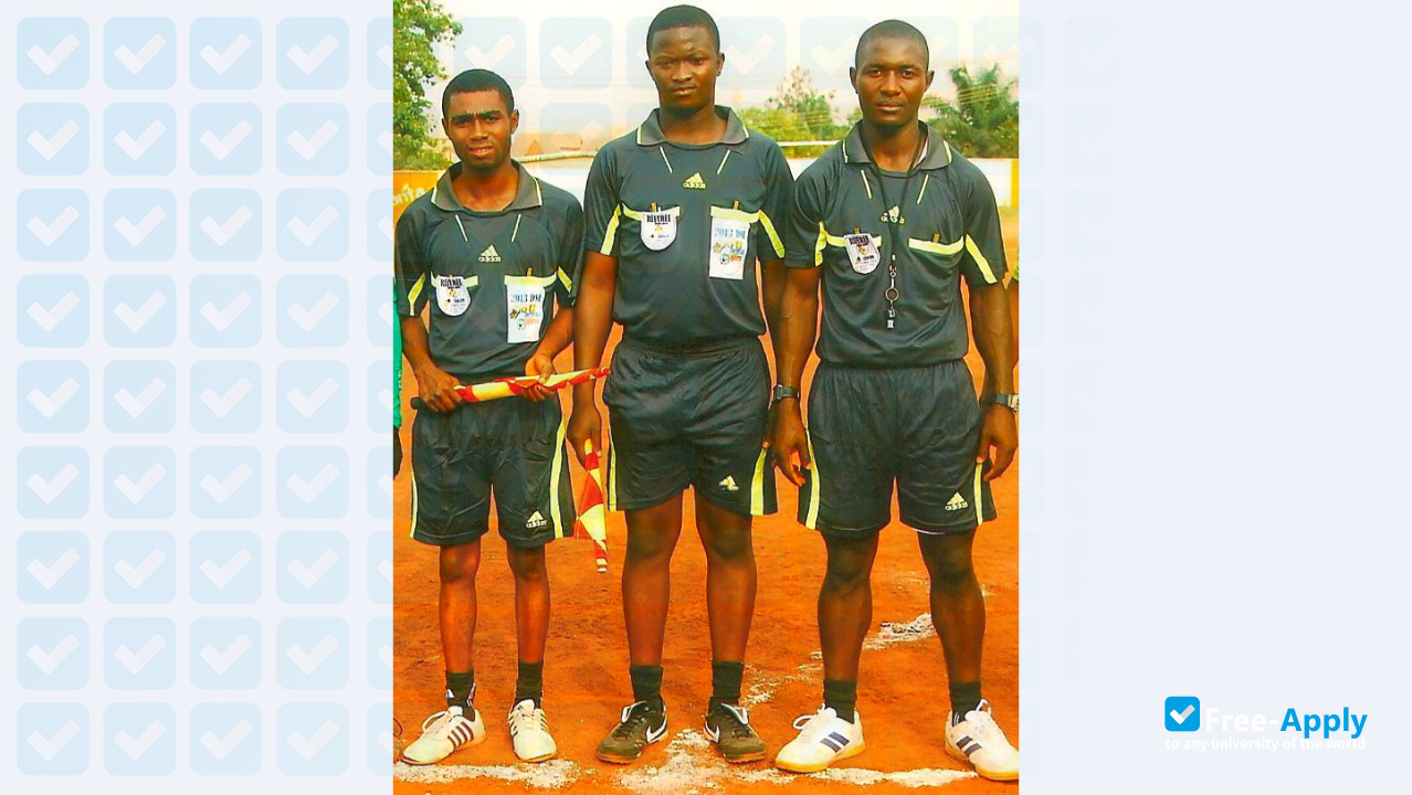 Foto de la Federal School of Dental Technology and Therapy Enugu #5