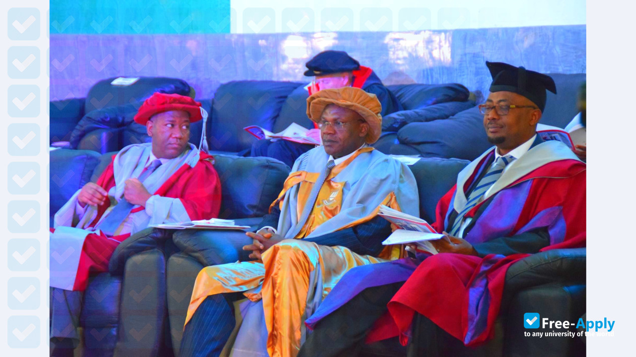 Photo de l’Baze University Kuchigoro #5