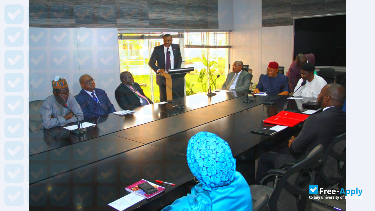 Photo de l’Baze University Kuchigoro #12