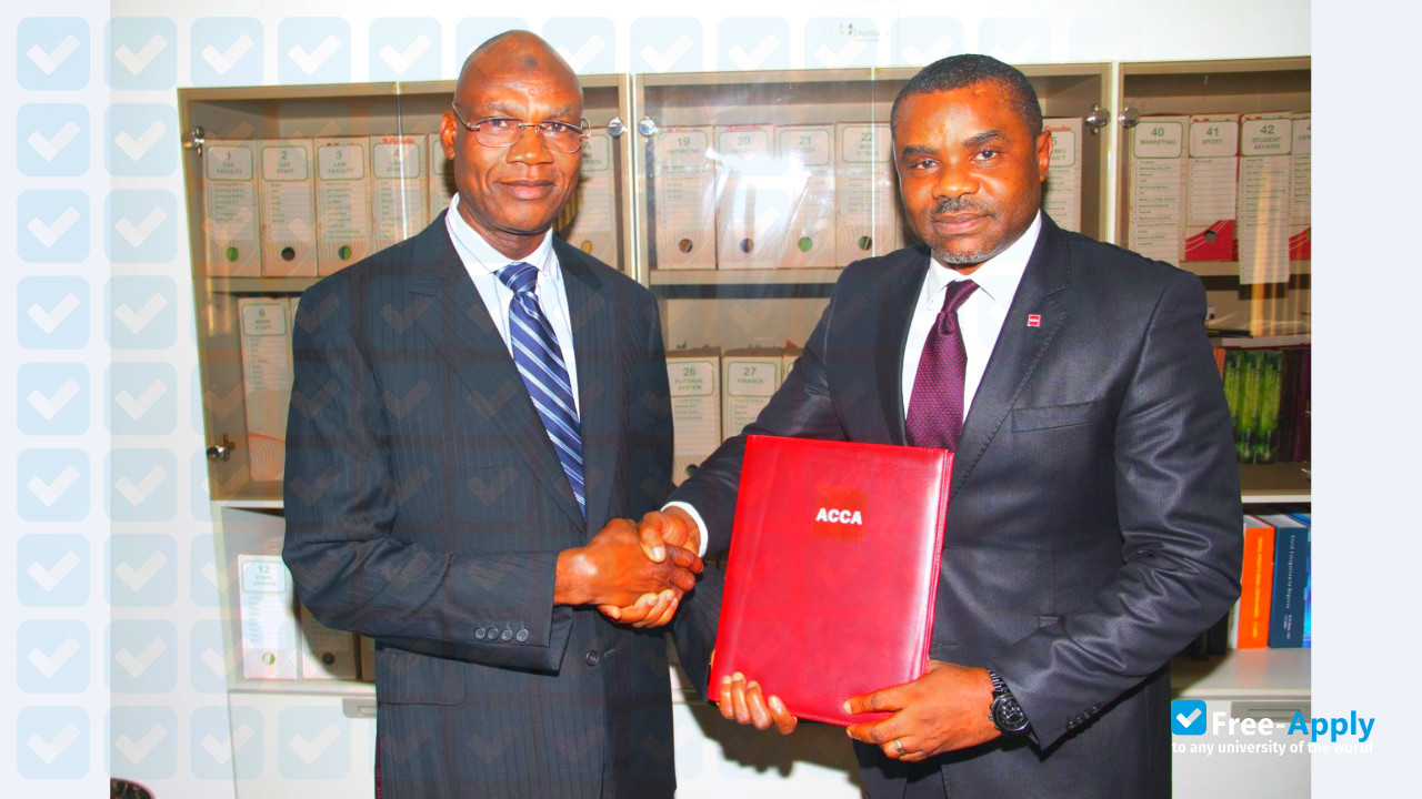Photo de l’Baze University Kuchigoro #6